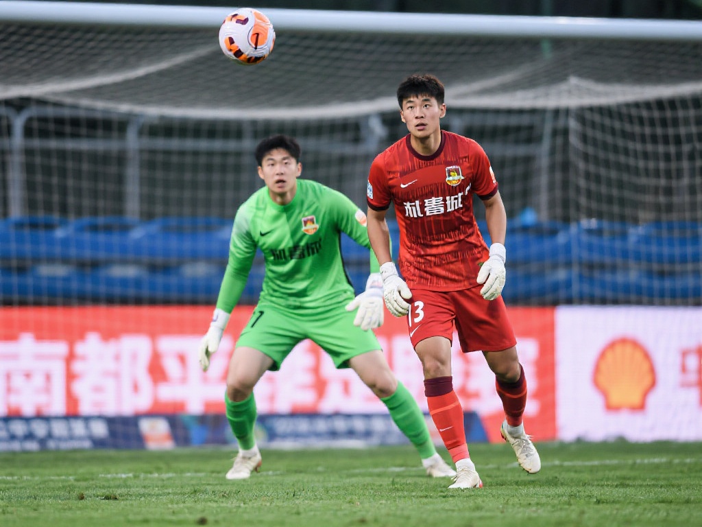 开云体育官方服务：2024五超联赛第3轮榜首激战平局，深圳石家庄上海三连胜势不可挡