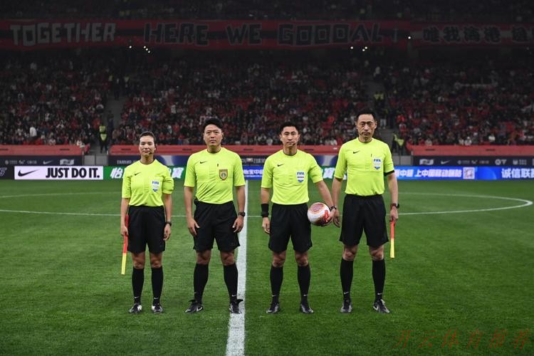 开云官方：田金将成为国内首位以主裁判身份执裁男子职业赛事正赛的女子裁判员